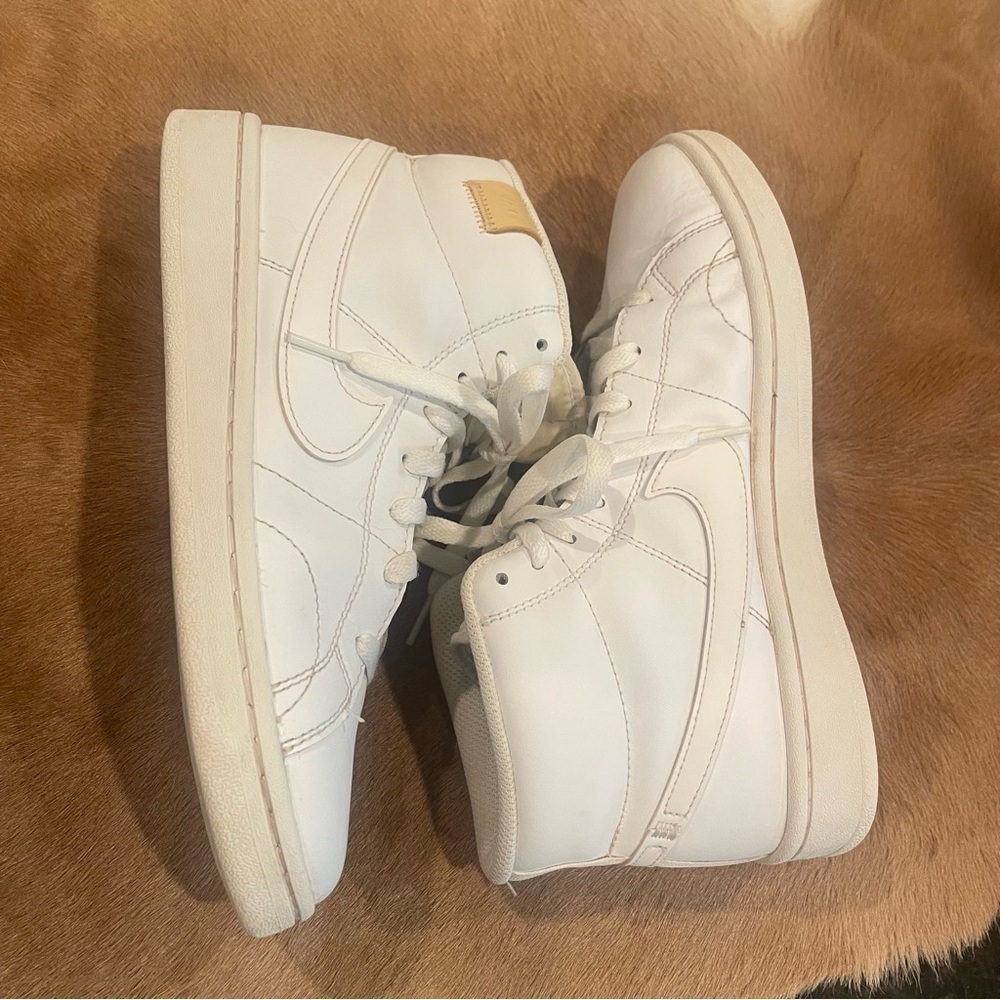Nike Court Royal 2 Mid White Size 8.5